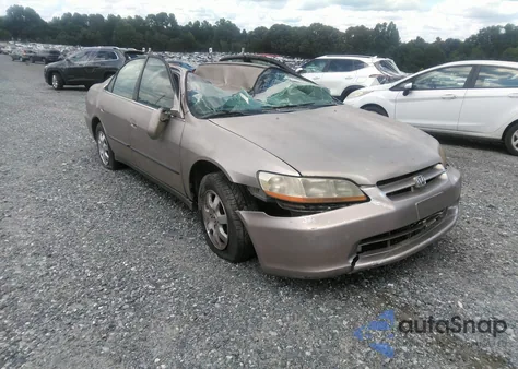 1999 Honda Accord Lx from USA, damaged, VIN 1HGCG6654XA153288